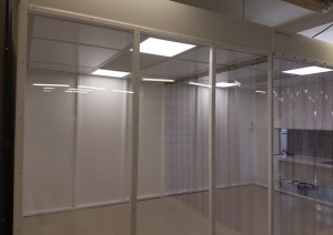 Hardwall cleanroom voor assembleren en verpakken electronica